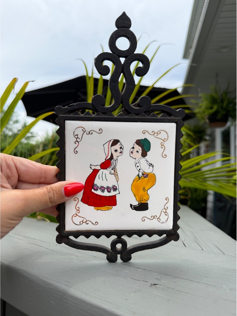 Hand Painted Dutch Boy & Girl Ceramic Trivet Cast Iron Wall Plaque Japan